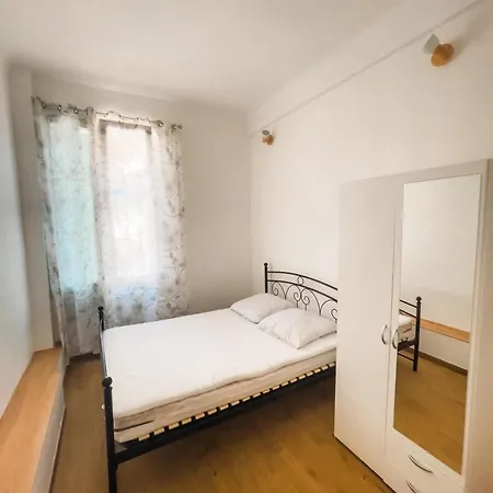 Appartement Typical Neighborhood 15 Min From *